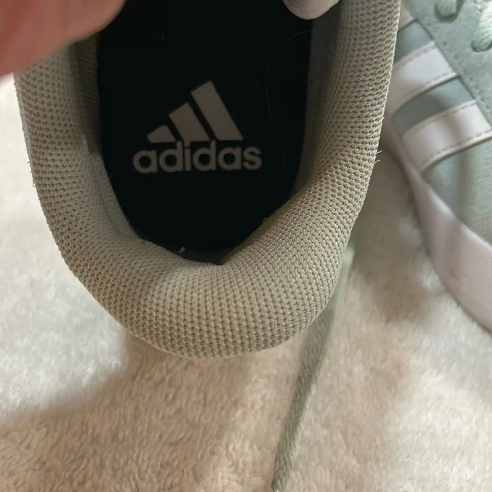 Adidas Women's Mint Green Sneakers Size 6